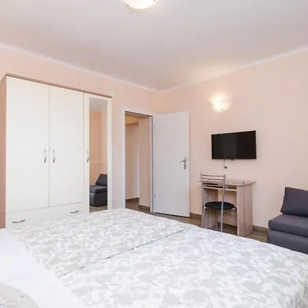 Lena & Lara- One-bedroom With Terrace And Sea View Dubrovník